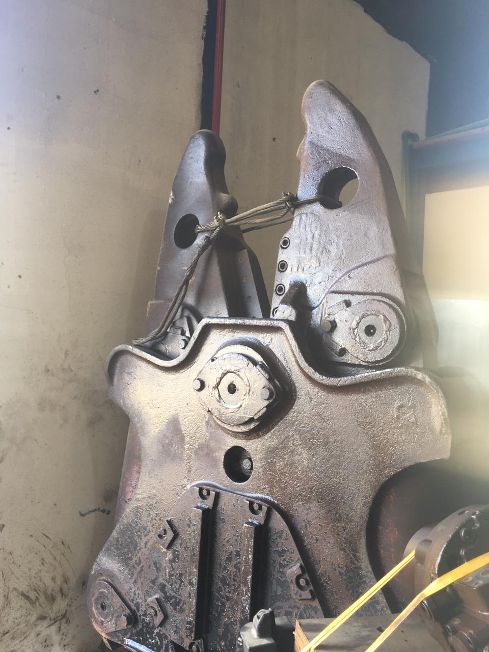 HITACHI CUTTER