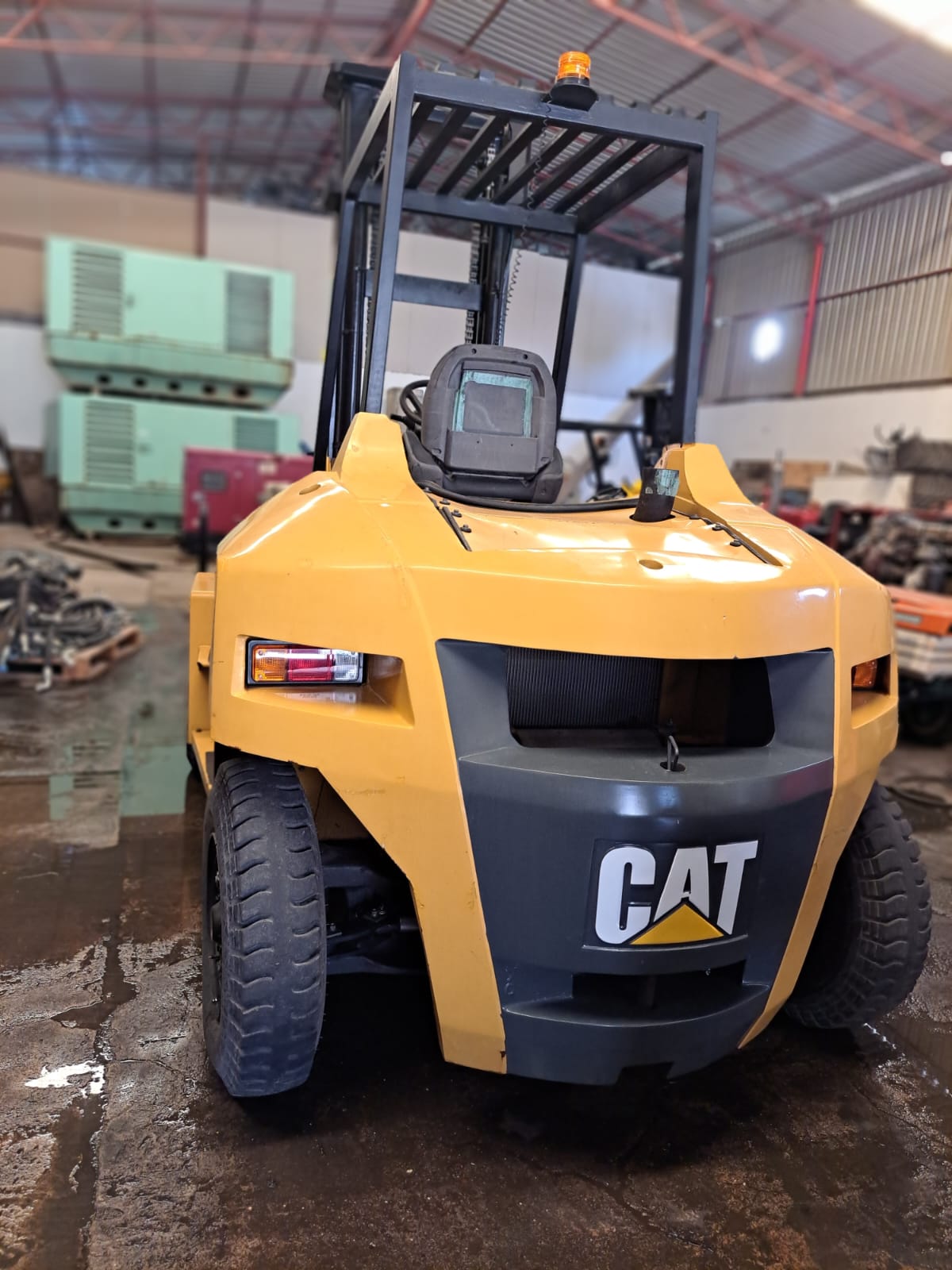 CATERPILLAR FORKLIFT 