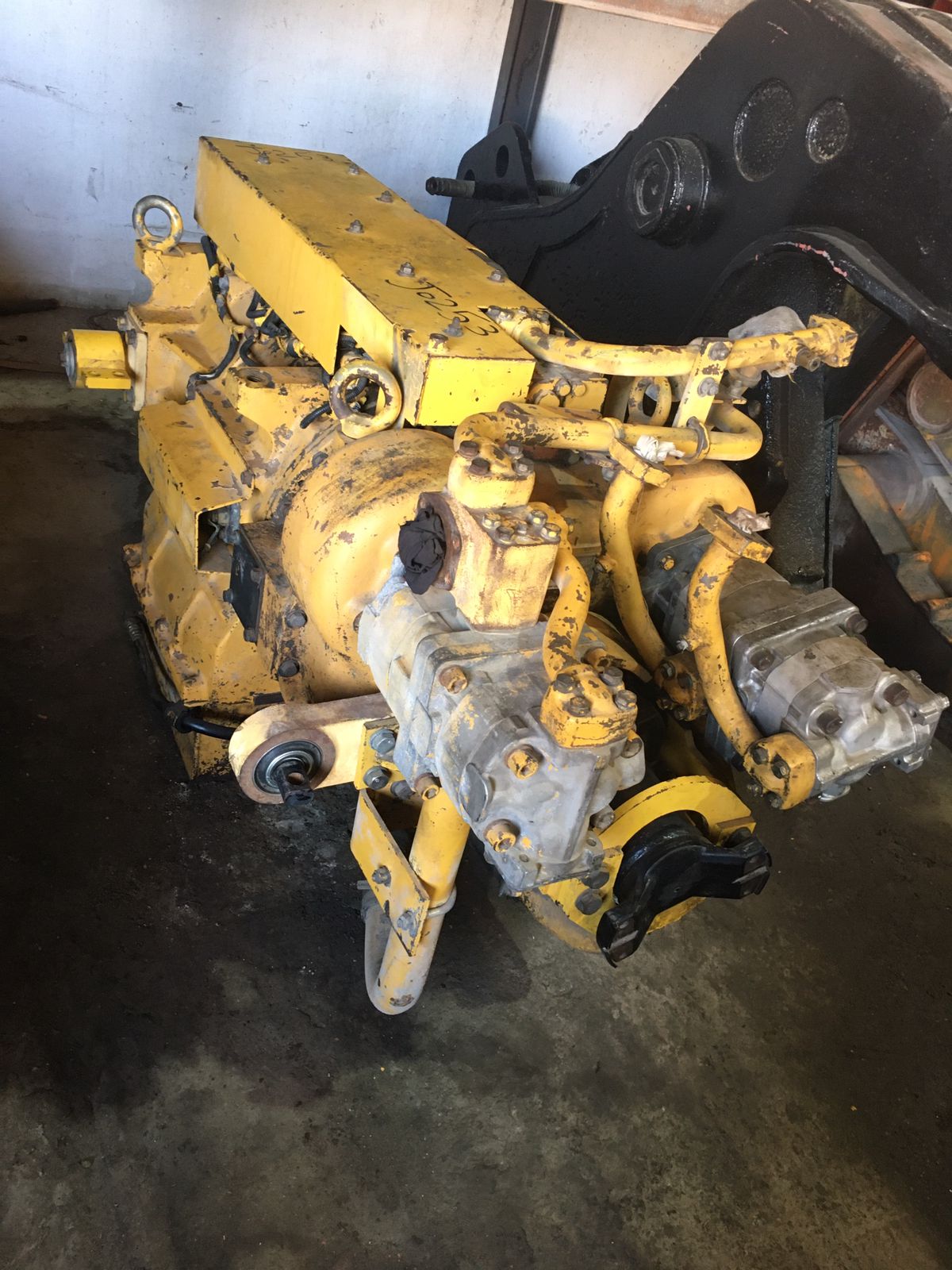 KOMATSU GEAR
